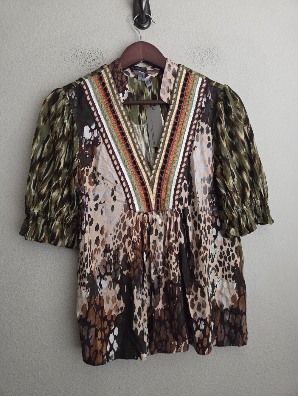Bl-nk Stephanie Top in Animal size XS NWT - Picture 4 of 8